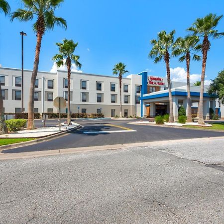 Hampton Inn & Suites Pensacola I-10 N At University Town Plaza Exterior photo