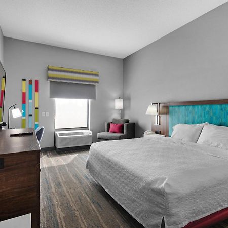 Hampton Inn & Suites Pensacola I-10 N At University Town Plaza Exterior photo