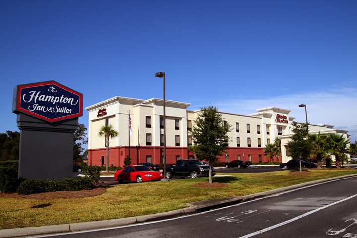 Hampton Inn & Suites Pensacola I-10 N At University Town Plaza Exterior photo
